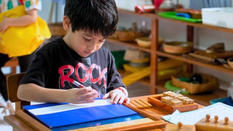 nino-material-montessori